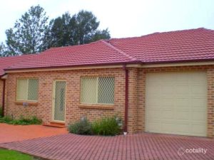 Single-level brick villa exterior with garage at 4/160-162 Victoria Road, Punchbowl