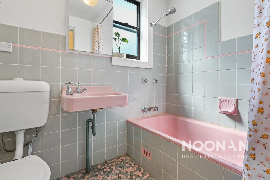 2/8-12 Parry Avenue