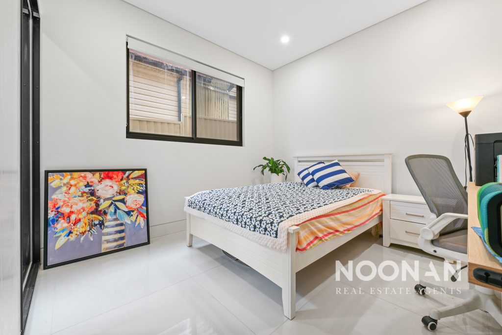 12 Bonds Rd, Roselands - Thumbnail 7